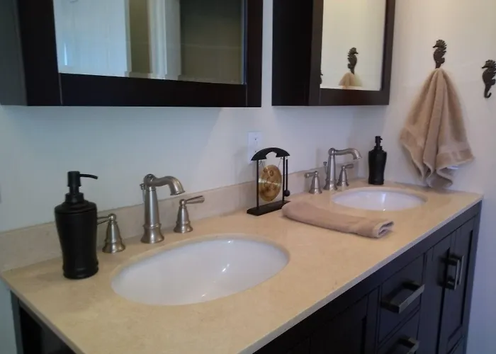 The Tiskilwa Bed & Breakfast 3*